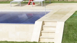 scari placate in piscina